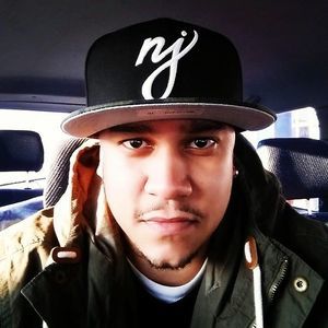 Meet your Posher, Carlos